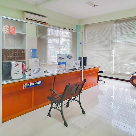 Urbanview Hotel Bartu Moh Toha Bandung By Reddoorz Екстериор снимка